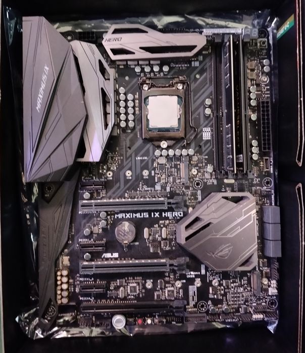 i7-7700K + ROG Maximus IX Hero + 16GB DDR4 Corsair RX580 8Gb