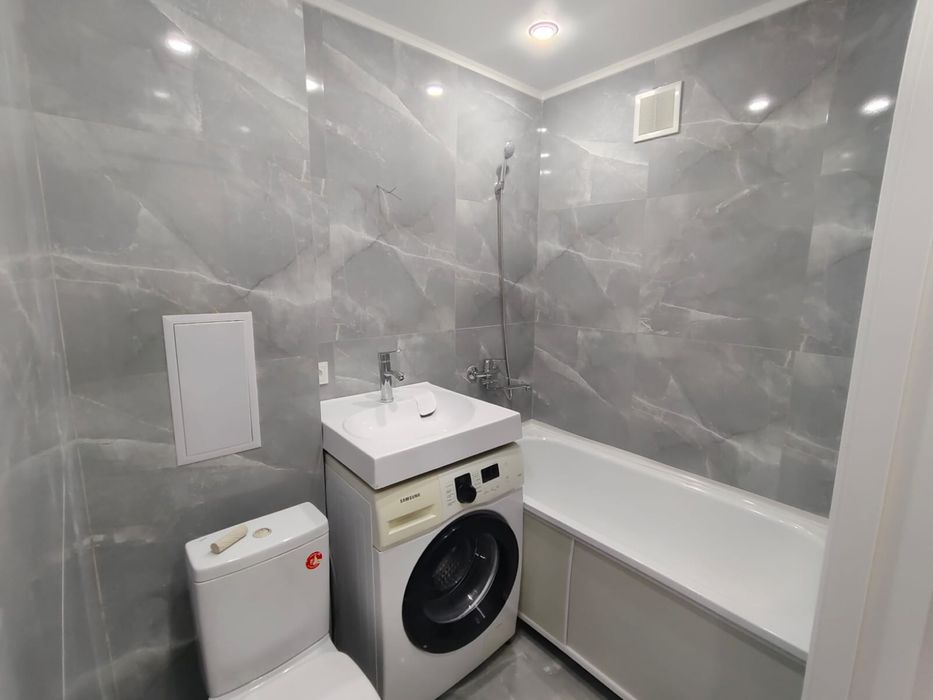 Продается 2 ком квартира район КазИИТУ