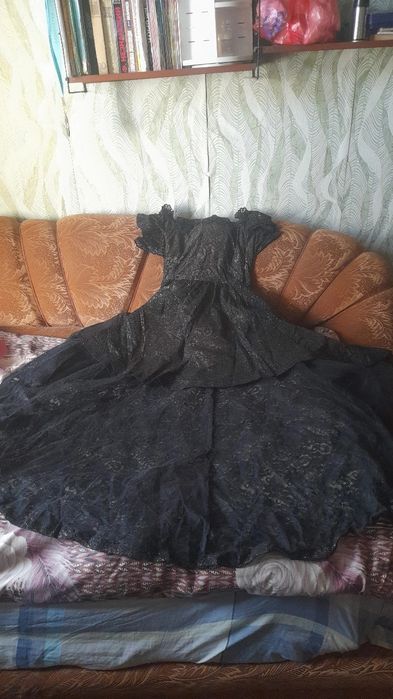 Платье со шлейфом