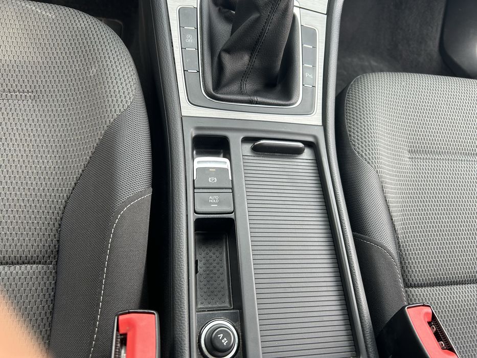 Продавам голф 7 във перфектно състояние без забележки