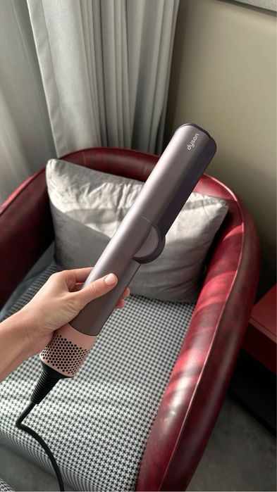 Dyson Airstrait Выпрямитель