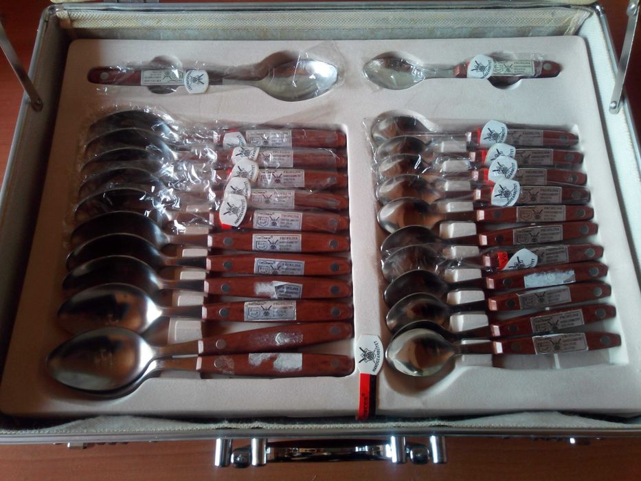 Set tacamuri - DE CALITATE ( linguri, furculițe, cuțite )