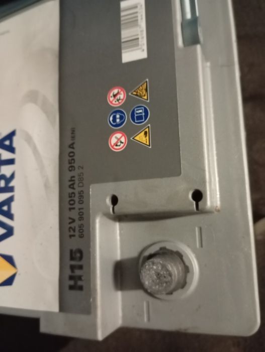 Baterie auto Varta Silver 105 amperi Agm Start Stop stare perfectă