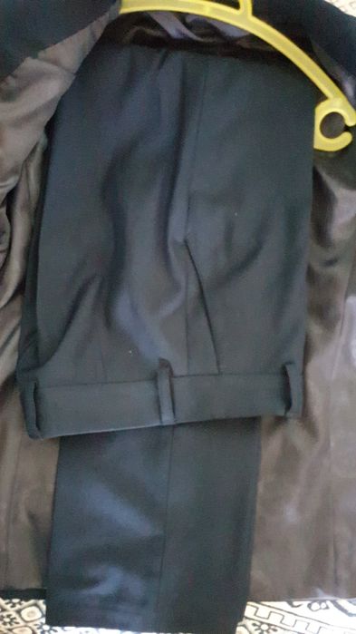 Школьная форма  в хорошем состоянии . .