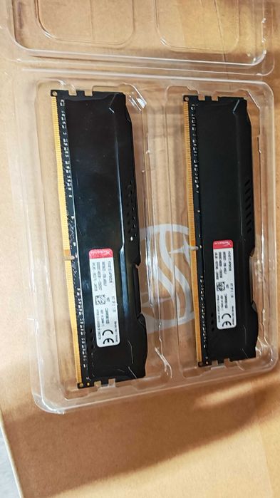 Kit Memorie RAM Desktop Kingston HyperX Fury Black 8GB (2x4GB) DDR4 2133MHz posibil defecte