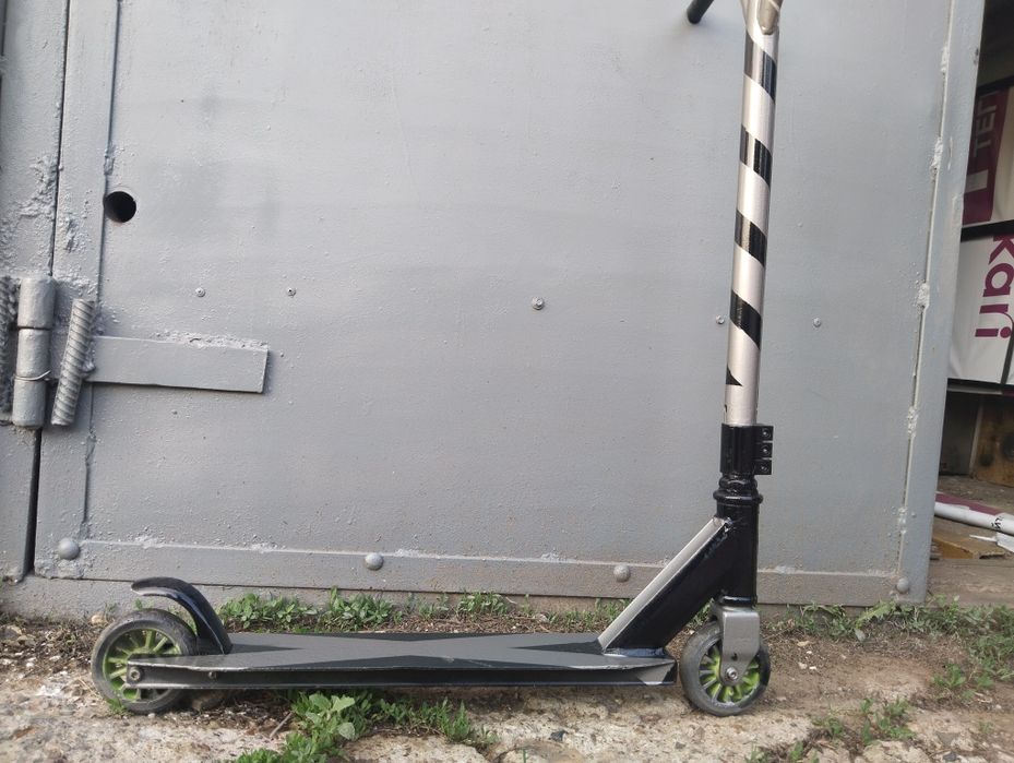 Продам трюковой самокат