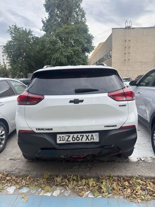 Tracker premier 2023 probeg 35 000