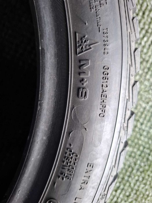 215 45 17 goodyear 1 bucata