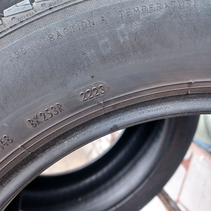 205 55 16Pirelli 2бр летни дот 23