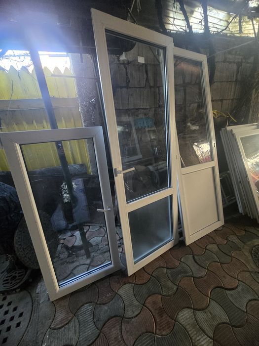 Geam termopan făra toc 120 și două usi. 250 bucata pe ușă. .ron
