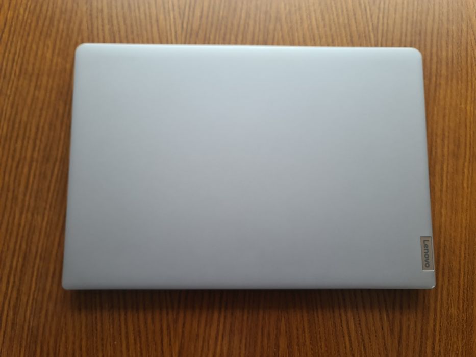 Vând Laptop Lenovo Ideapad 3 17ABA7 Ryzen 5625U, SSD 512Gb, 8Gb Ram