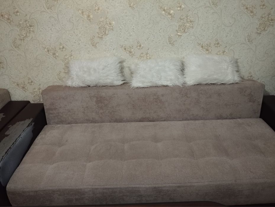 Диван продам
