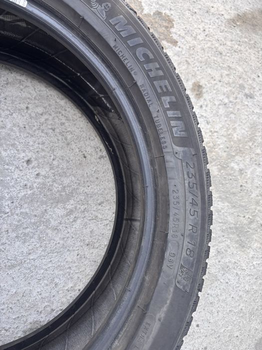 235/45/18 Michelin 2 бр