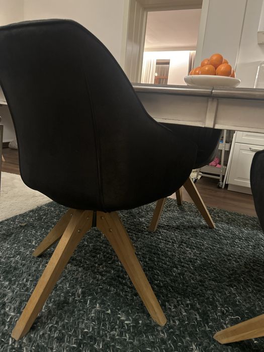 Vand masa Mobexpert cu 4 scaune