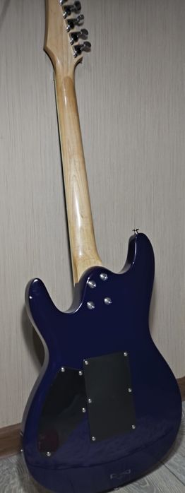 Электрогитара Ibanez с floyd rose