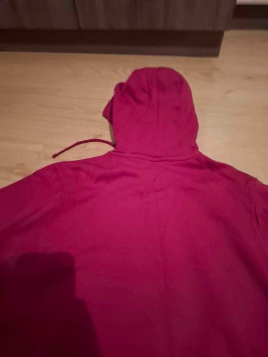 Суичър на Nike (M РАЗМЕР)