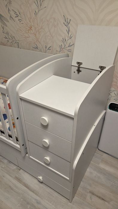 Бебешка кошара с повивалник
