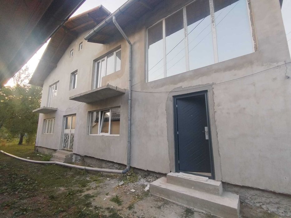Casă de vânzare in com.Banesti.