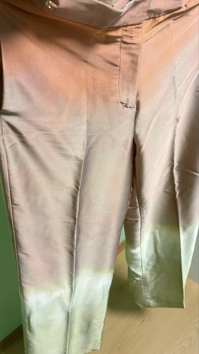 Комплект от Зара, панталон М размер, горното е размер S