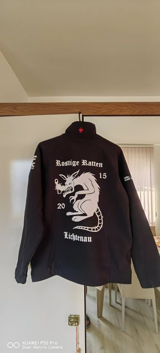 Софтшел Енгелберт Щраус