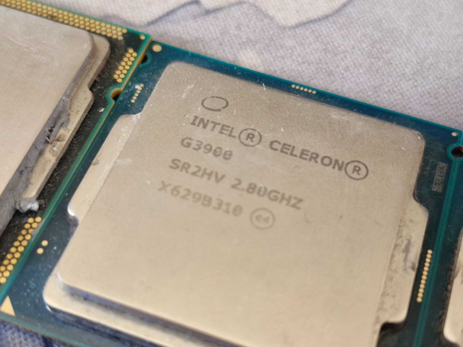 Продам I3 530, Celeron g3900. Celeron g4900