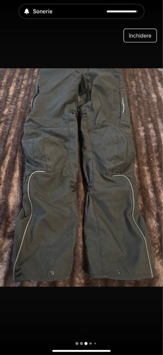 Costum cu protectie pentru motociclisti