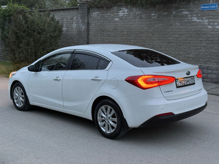 Kia Cerato 2015год в идеальном состояние