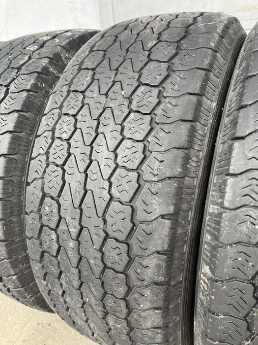 4 бр. всесезонни лекотоварни гуми 285/65/16C GoodYear DOT 1613 5-6 mm