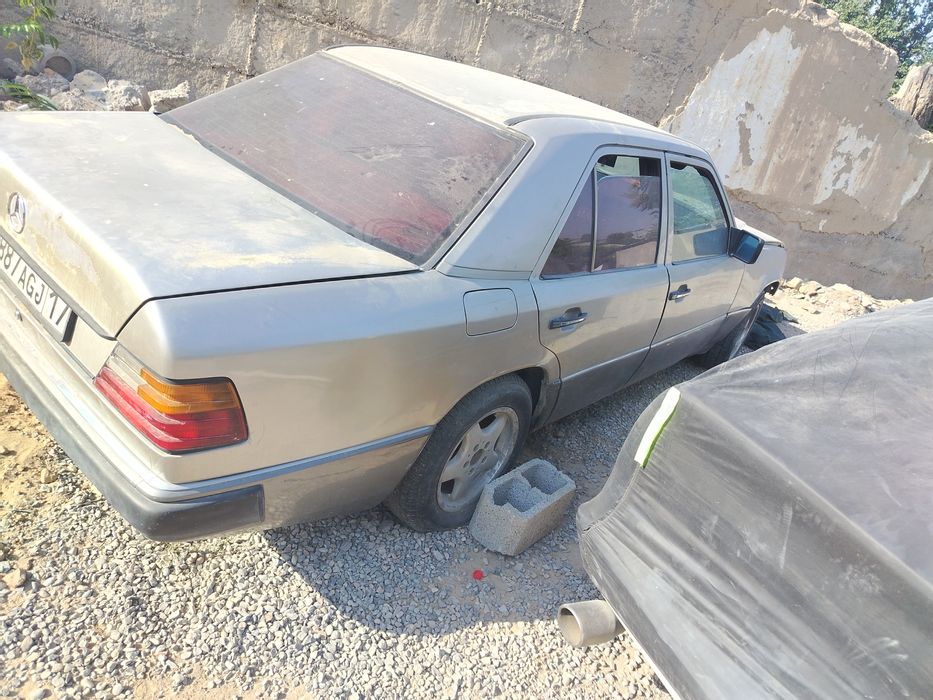 Мерс 124 на запчасти