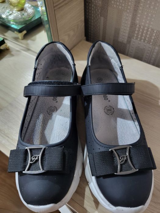 Школьные туфли для девочек