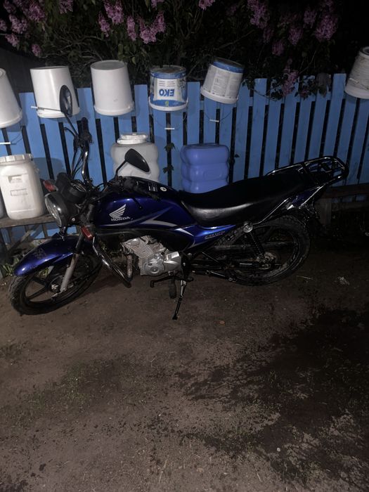 Продам мотоцикл Honda