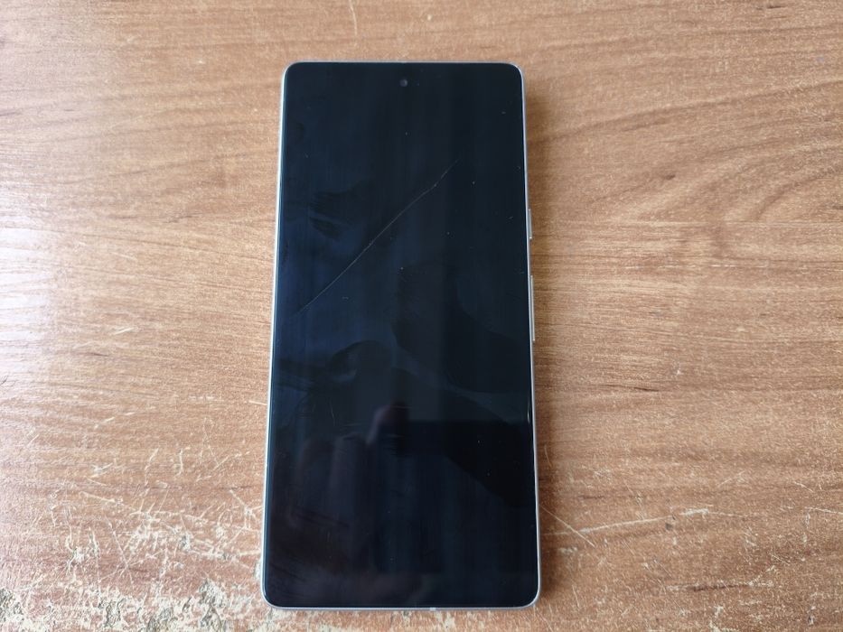 Продам pixel 7 8/128 bootloop