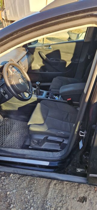 Volkswagen Passat 2004 diesel, 2.372 € — imagine 4