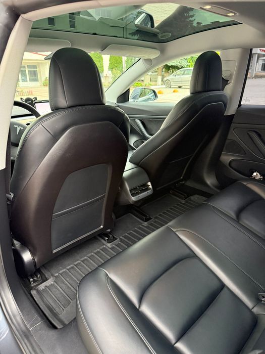 Tesla model 3 STD Plus