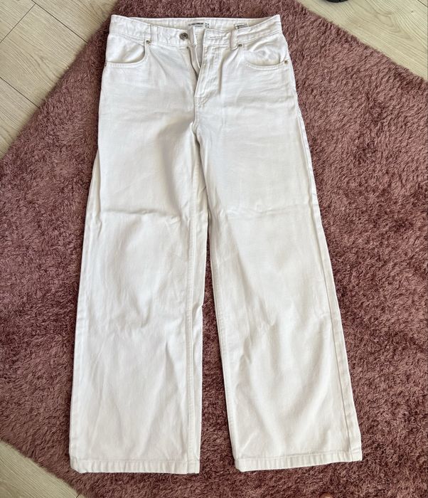 Бели дънки, Pull and Bear