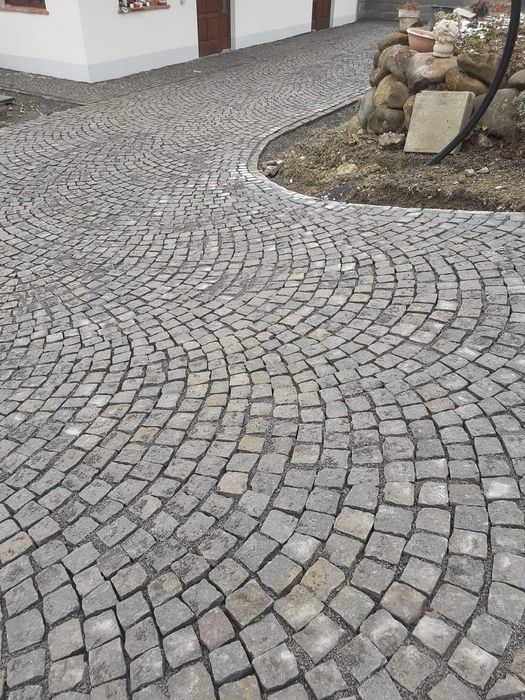 Piatră cubică Andezit, mă deplasez oriunde în Țară