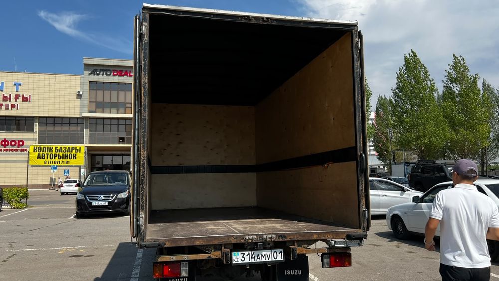 Всем добрый день продам автомобиль Исузу 2014