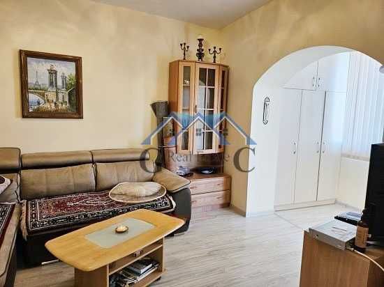 Къща за две семейства 198м2, 2 гаража, 268000 евро, Ален мак