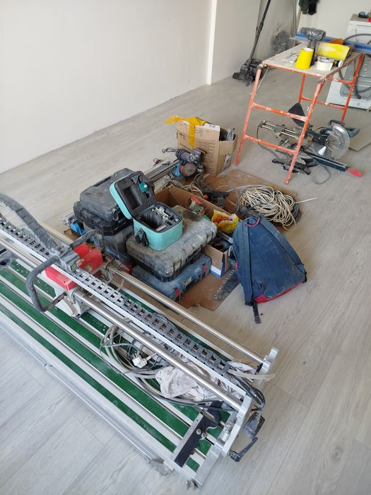 Кафельщик, керамогранит. Ламинат