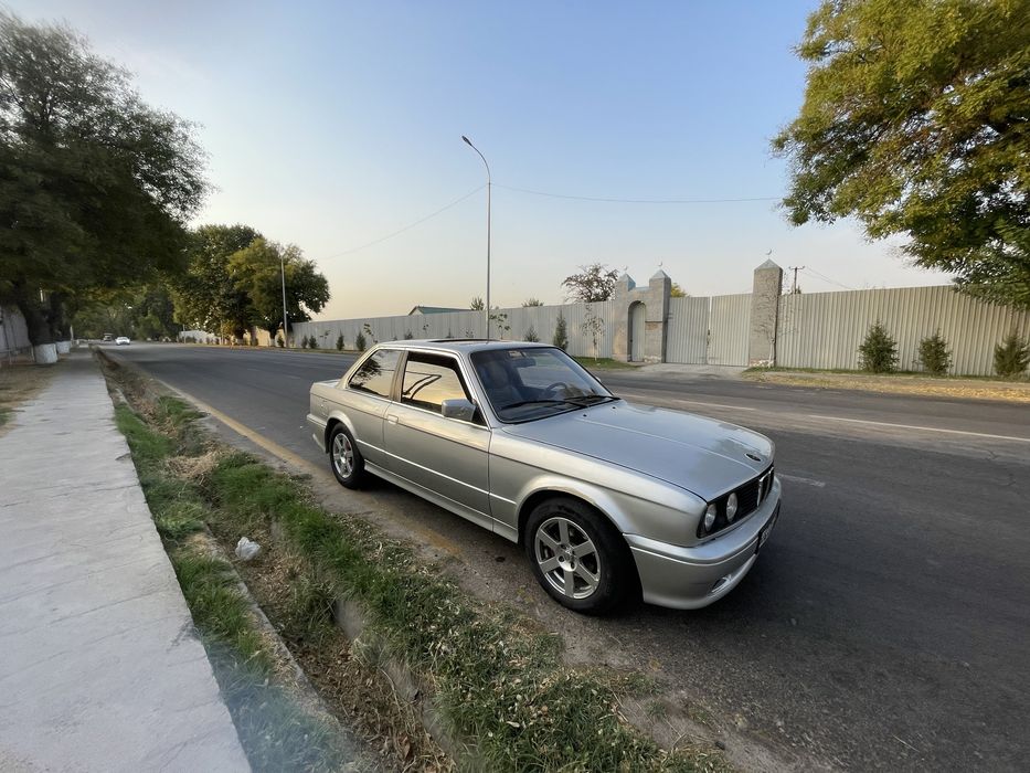 Продаю BMW e30 316