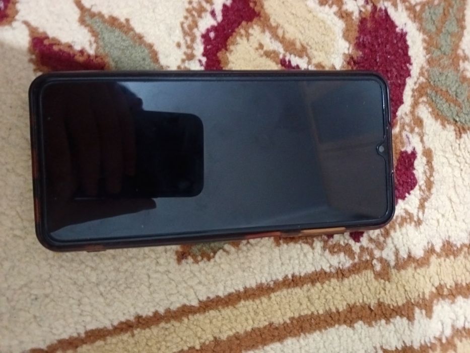 Продам 3 телефона