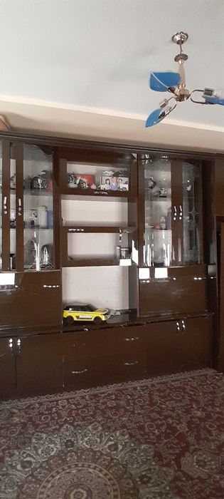 Стенка б/у сотилади