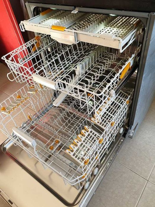 LED - Wi-Fi - Чернo Miele Auto Open Съдомиялна - Частично Вграждане