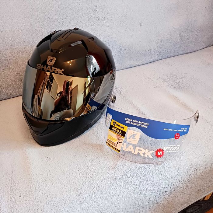 Vând cască moto SHARK