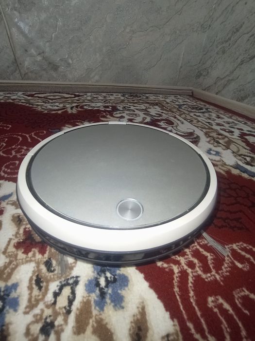 Робот-пылесос Ardesto