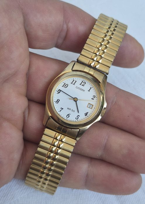 Ceas de dama Citizen cu Quartz, carcasă si bratara din oțel inoxidabil.