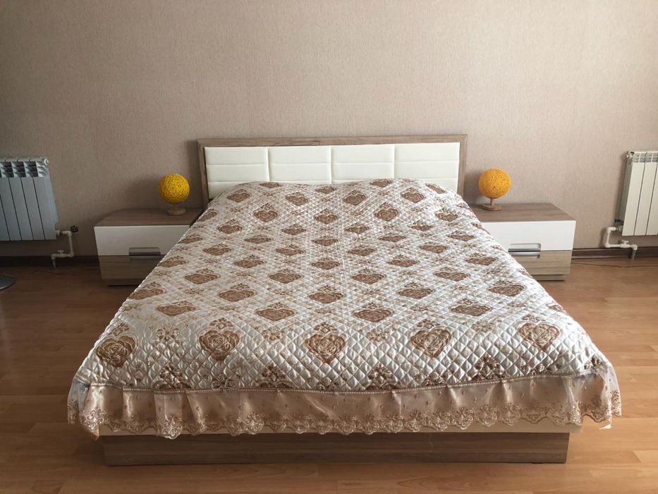 Продам спальный гарнитур