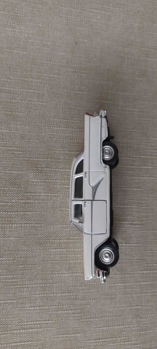 Макет на автомобил Чайка