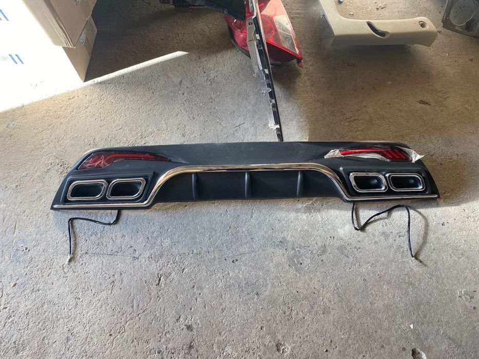 Spark orqa yubka sotiladi