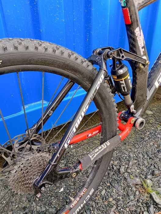 Cadru carbon  Scott Genius pentru roti 26 inch